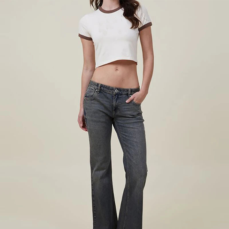 Slim-fit women's round neck T-shirt, polyester-cotton blend